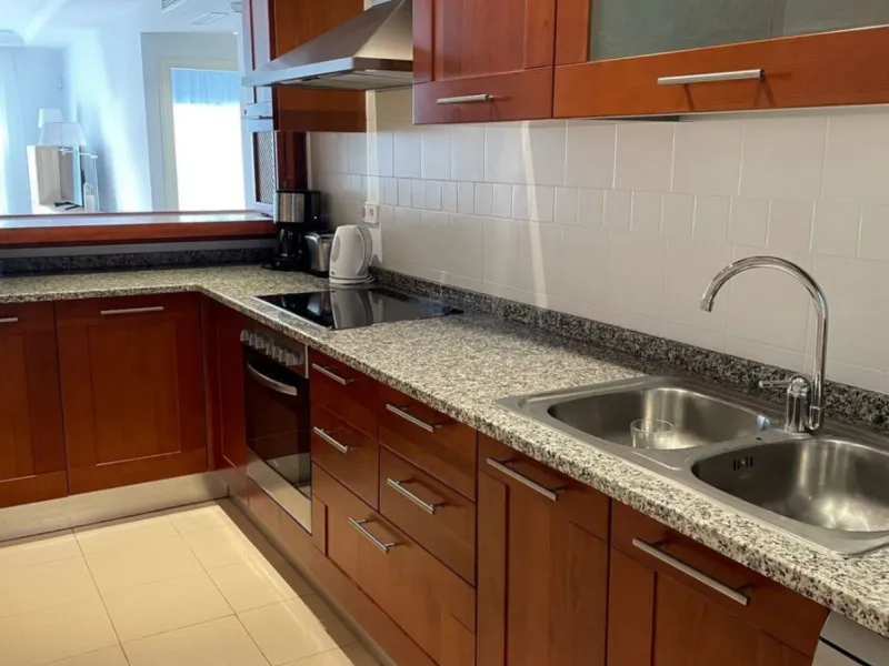 Apartment - Middle Floor Apartment в продаже в Marbella, Málaga. В доме 2 спален и 2 ванных комнат. Площадь дома 179 м²
