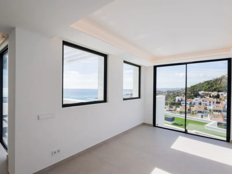 House - Detached Villa в продаже в Benalmadena, Málaga. В доме 4 спален и 5 ванных комнат. Площадь дома 210 м²