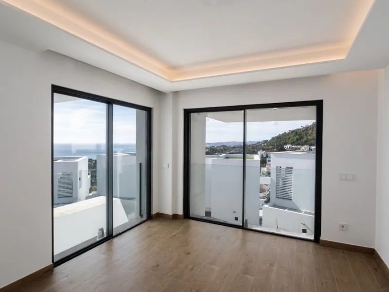 House - Detached Villa в продаже в Benalmadena, Málaga. В доме 4 спален и 5 ванных комнат. Площадь дома 210 м²