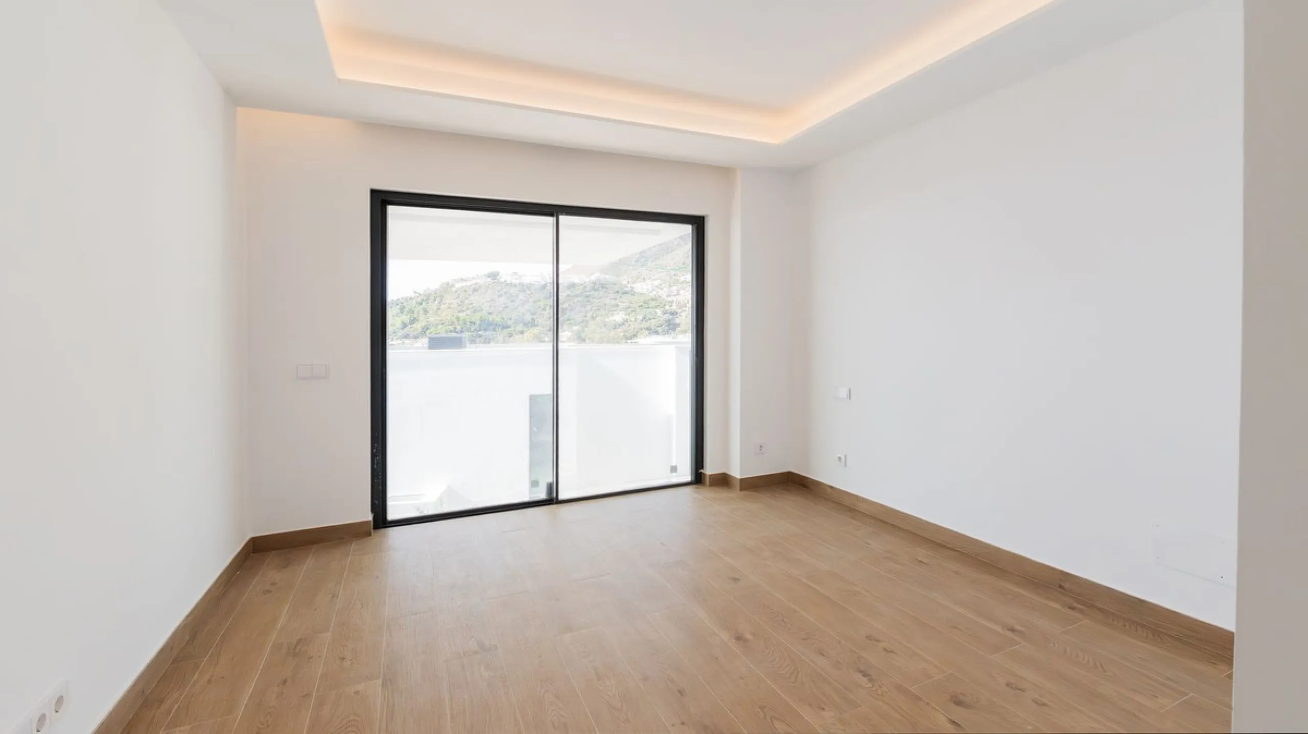 House - Detached Villa в продаже в Benalmadena, Málaga. В доме 4 спален и 5 ванных комнат. Площадь дома 210 м²
