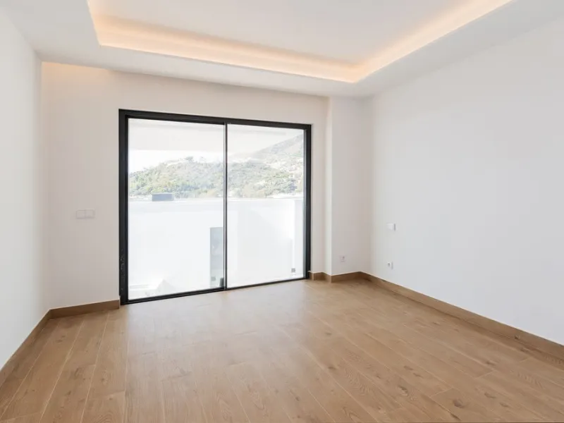 House - Detached Villa в продаже в Benalmadena, Málaga. В доме 4 спален и 5 ванных комнат. Площадь дома 210 м²