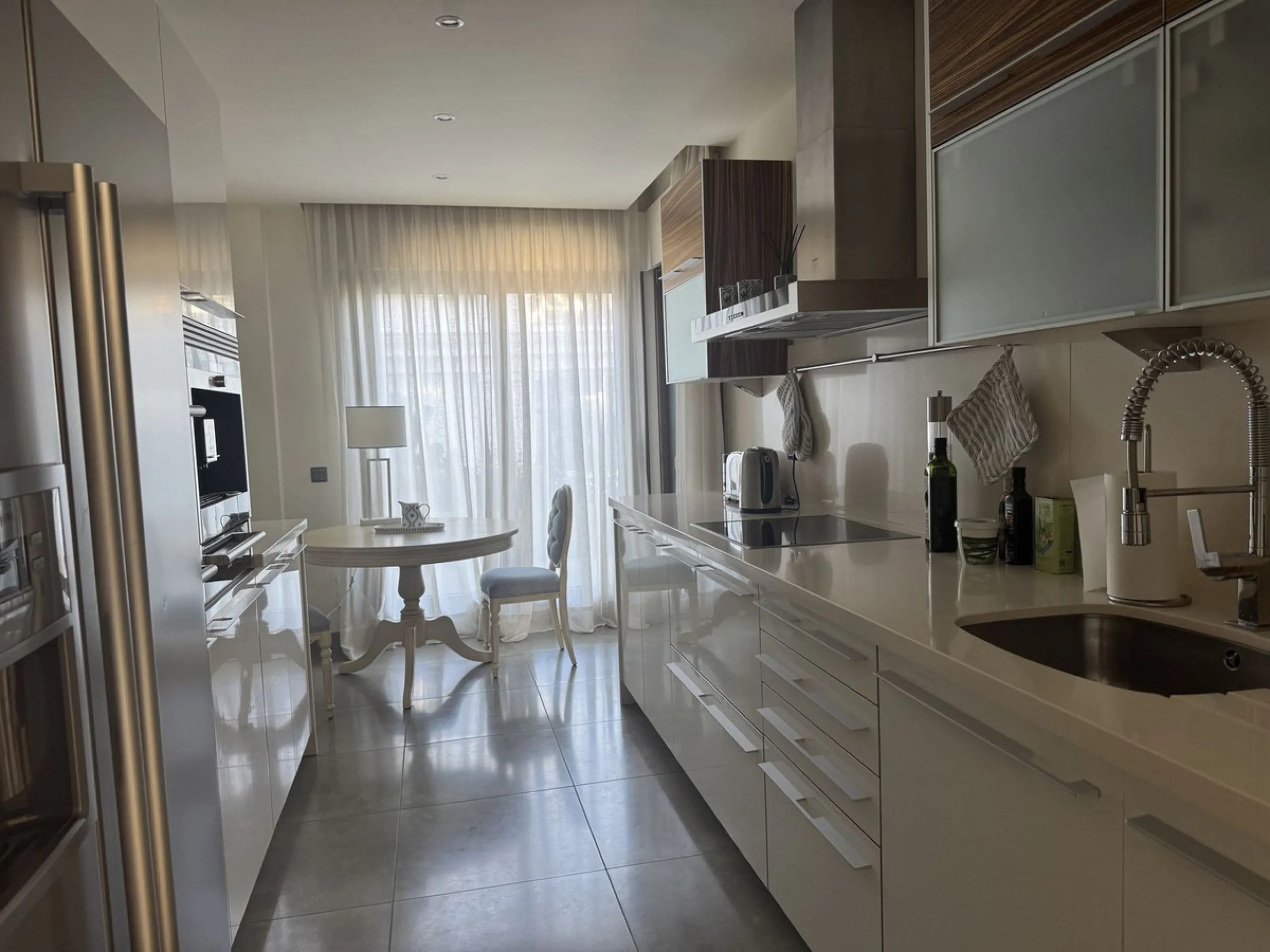 Elegant Ground-Floor Apartment in Doncella Beach, Estepona