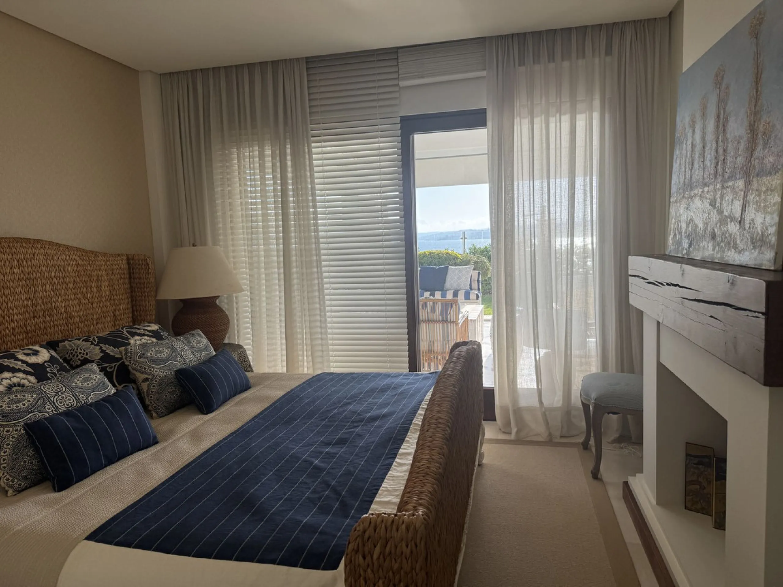 Elegant Ground-Floor Apartment in Doncella Beach, Estepona