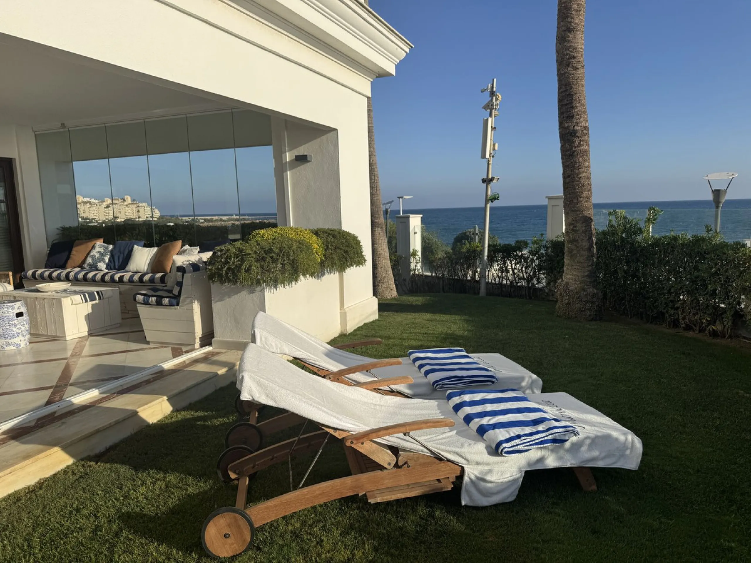 Elegant Ground-Floor Apartment in Doncella Beach, Estepona