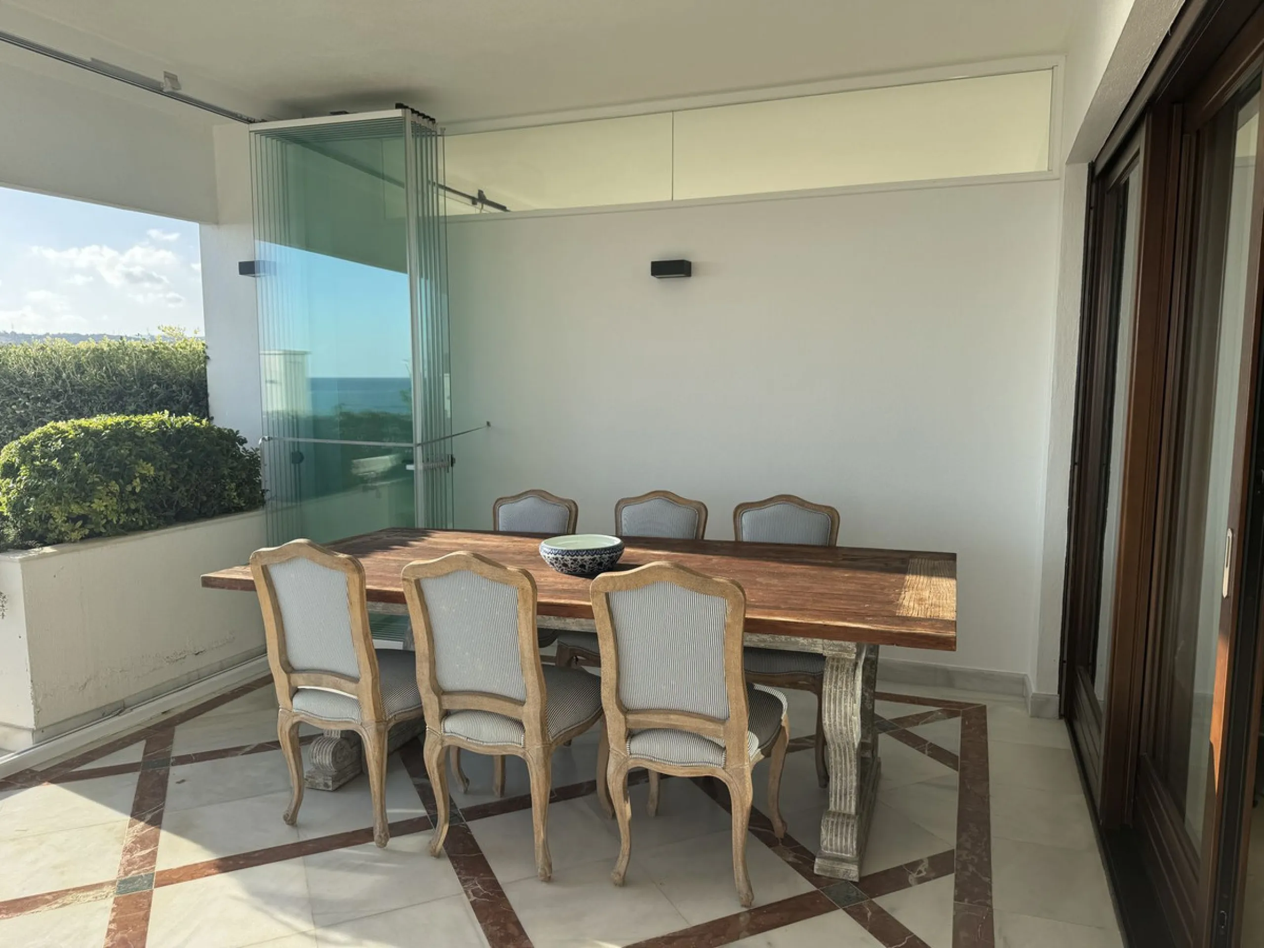 Elegant Ground-Floor Apartment in Doncella Beach, Estepona