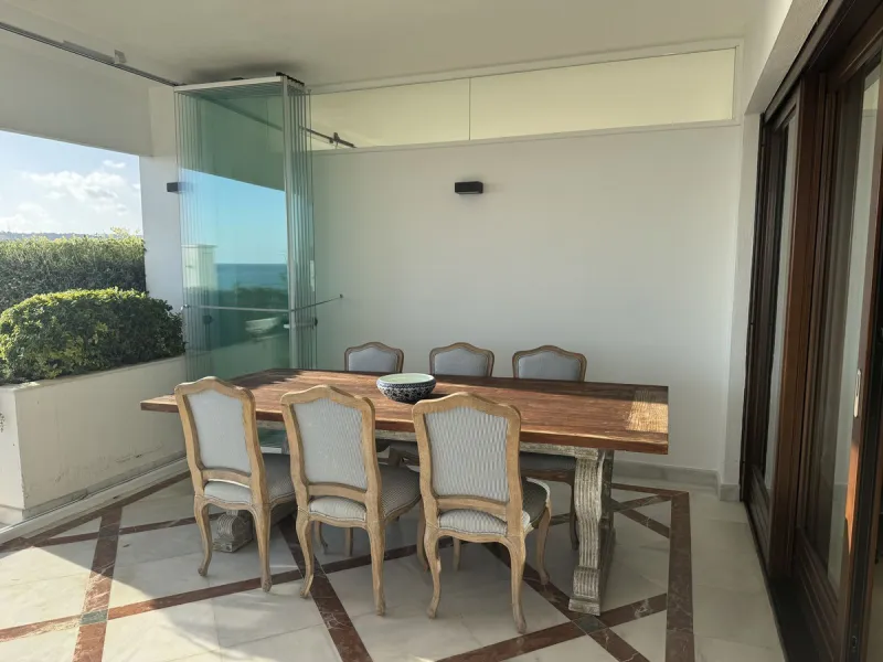 Elegant Ground-Floor Apartment in Doncella Beach, Estepona