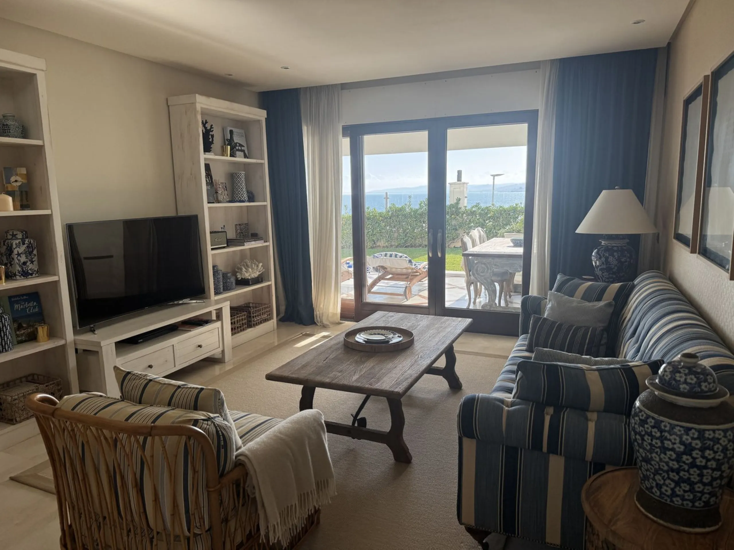 Elegant Ground-Floor Apartment in Doncella Beach, Estepona