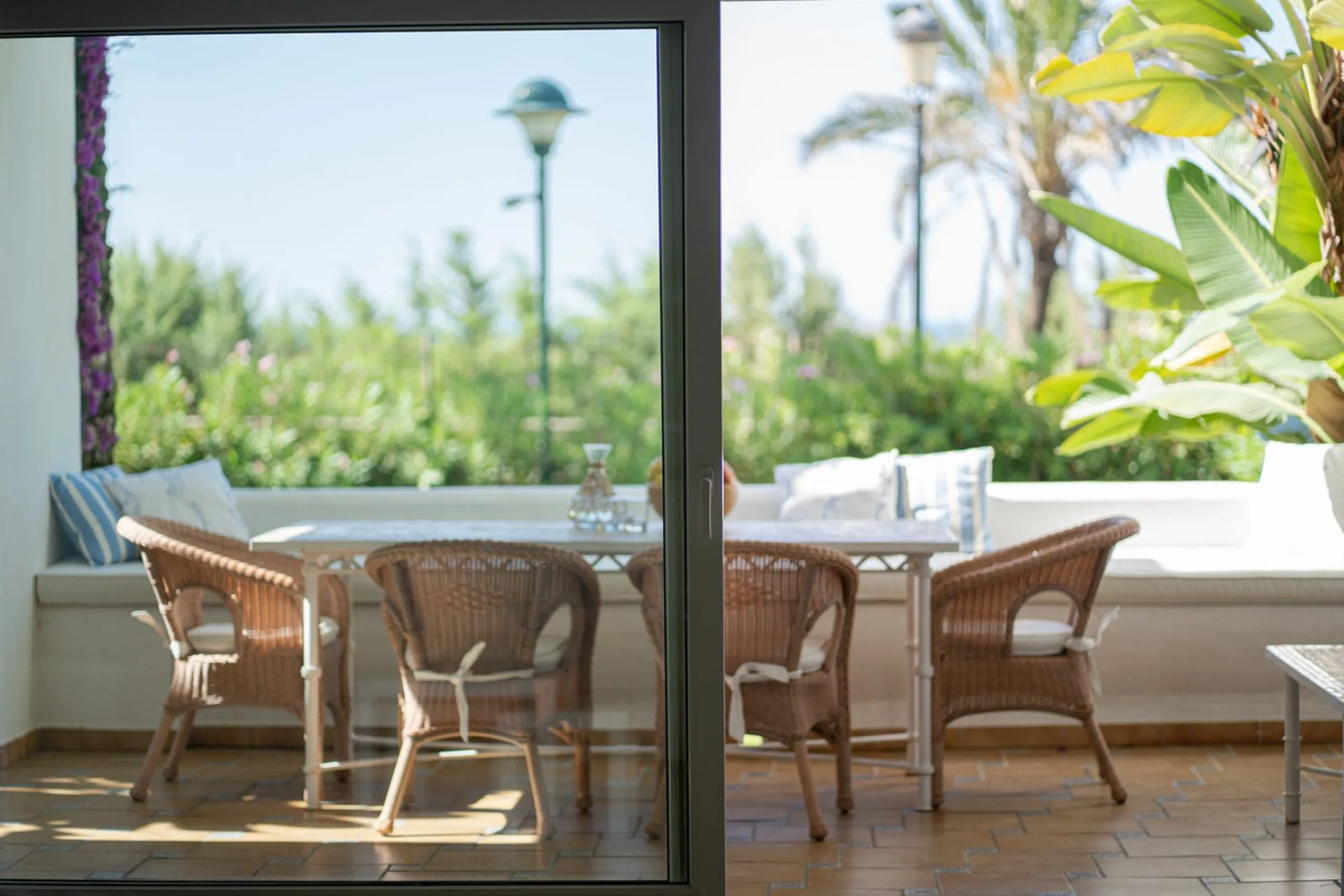 3-bedroom beachfront apartment – Palm Beach, Marbella