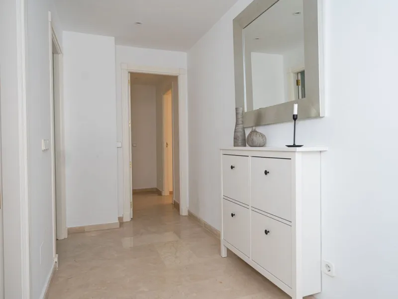 3-bedroom beachfront apartment – Palm Beach, Marbella