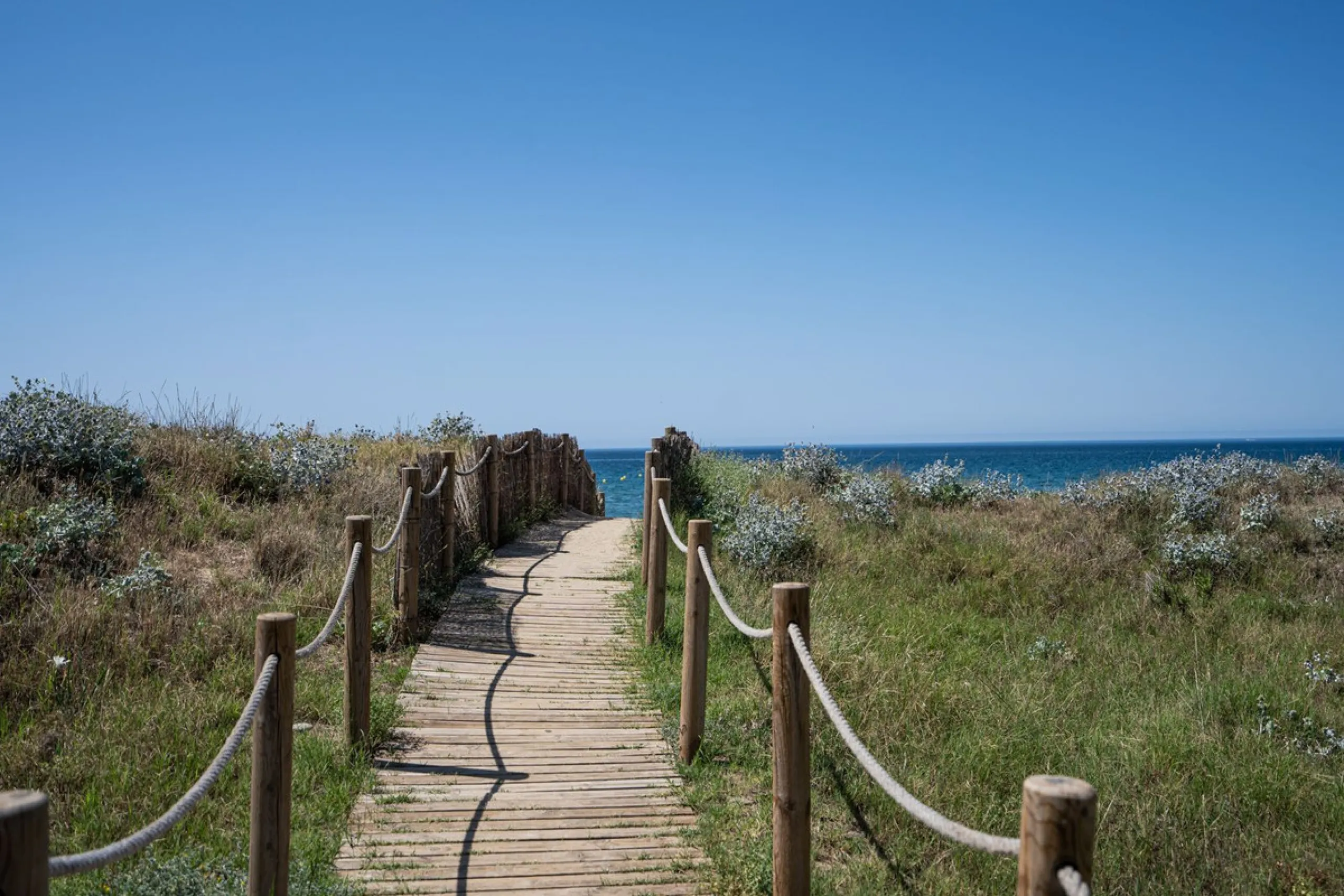 3-bedroom beachfront apartment – Palm Beach, Marbella