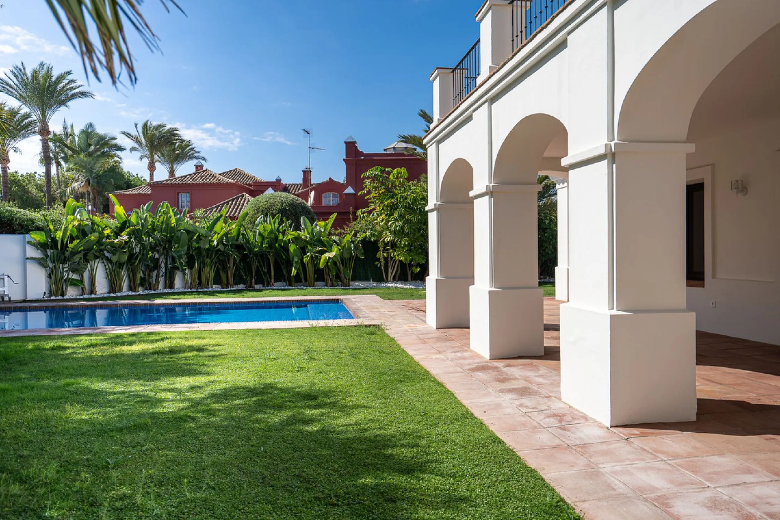 Elegant Andalusian-Style Villa in Prestigious Guadalmina Baja