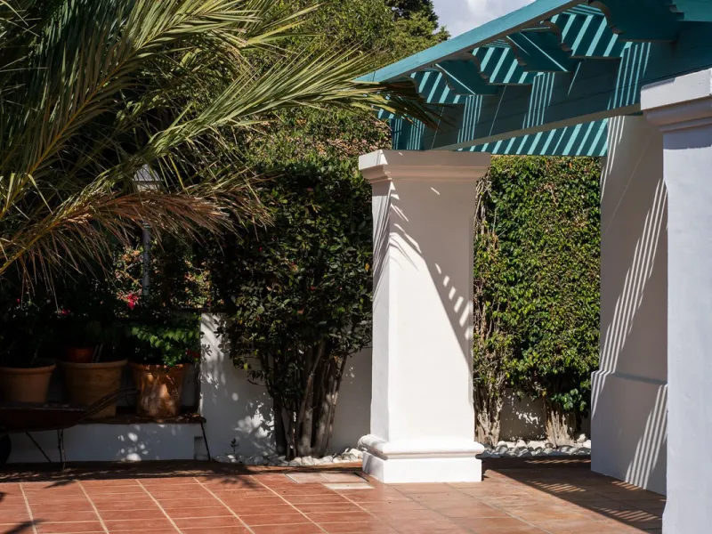 Elegant Andalusian-Style Villa in Prestigious Guadalmina Baja