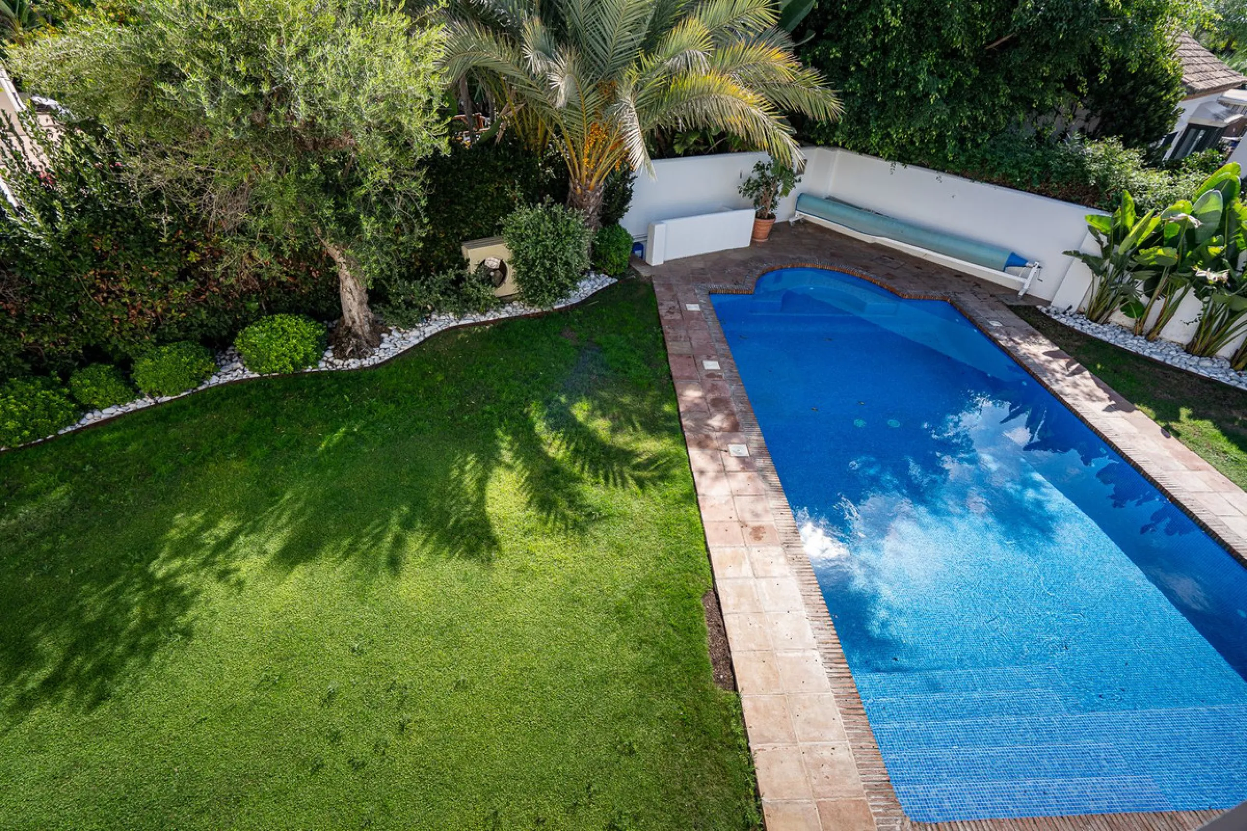 Elegant Andalusian-Style Villa in Prestigious Guadalmina Baja