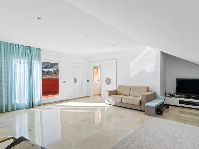 Magnificent renovated townhouse in Arroyo de la Miel, Benalmádena.