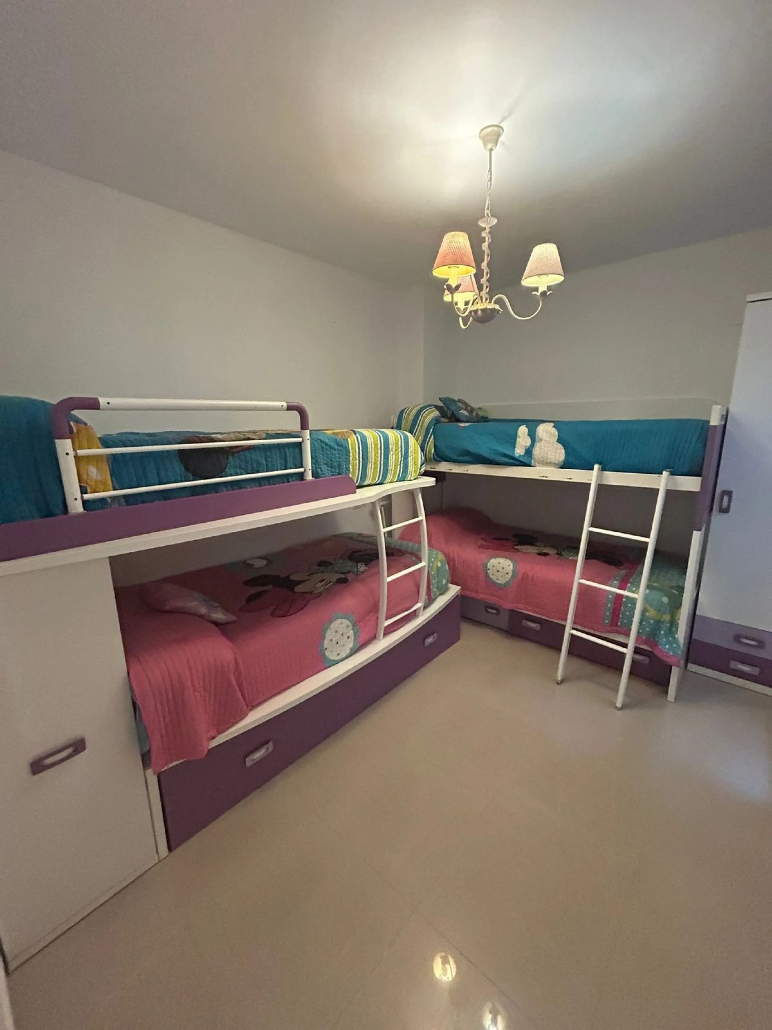 Ground floor apartment for sale, 66 m², in Fuengirola, Málaga. This apartment is just 100 meters from El Galgo beach (port area) and 100 meters from the heart of Fuengirola (Plaza La Constitución). It enjoys a prime location surrounded by shops, restauran