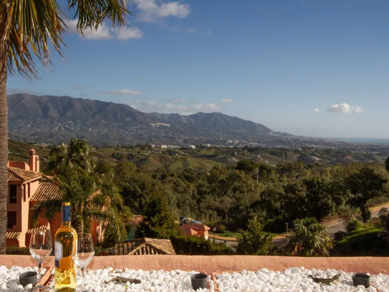 Immaculate three bedroom duplex penthouse with the most outstanding panoramic views to sea and mountains..