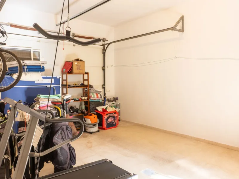House - Detached Villa в продаже в Estepona, Málaga. В доме 5 спален и 6 ванных комнат. Площадь дома 539 м². Площадь участка 1275 м²