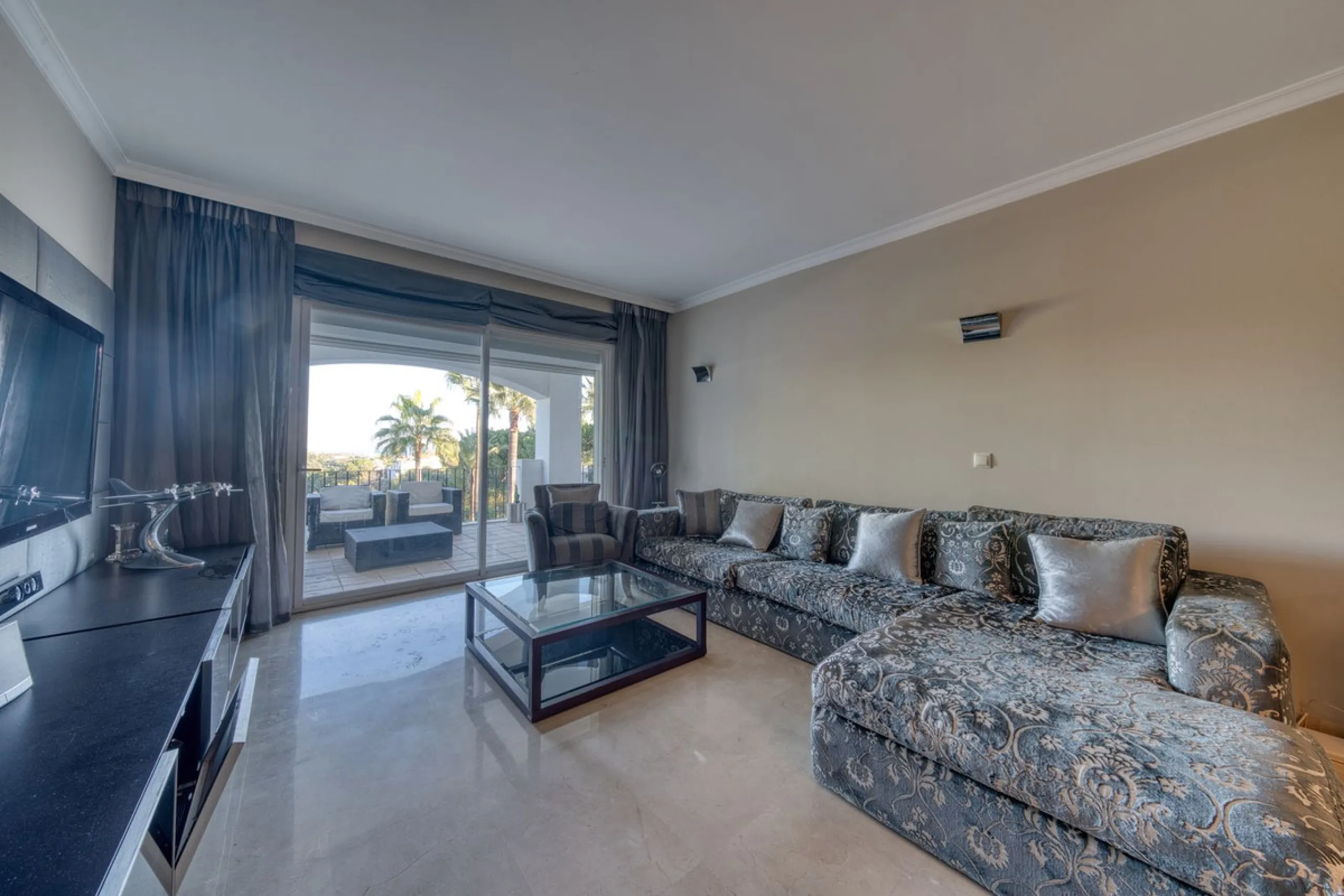 Expansive Mountain and Sea View Apartment Near Golf Valley | Marbella
