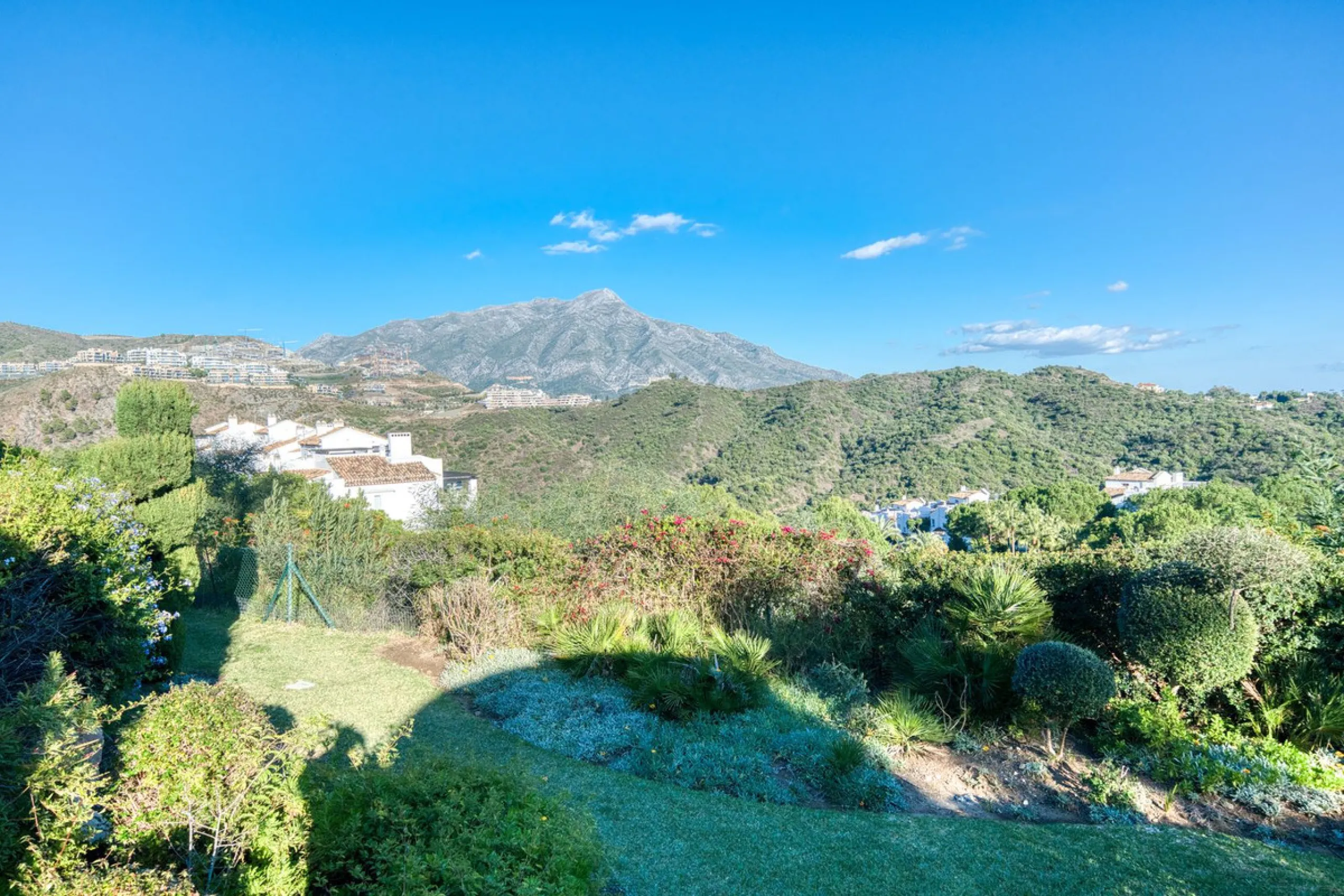 Expansive Mountain and Sea View Apartment Near Golf Valley | Marbella