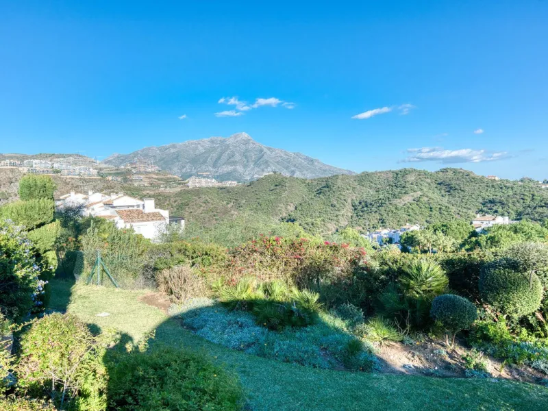 Expansive Mountain and Sea View Apartment Near Golf Valley | Marbella