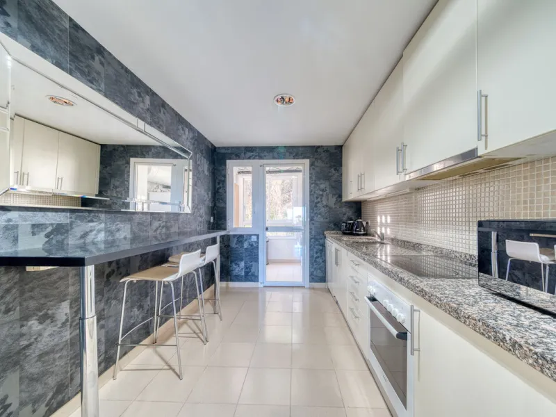 Expansive Mountain and Sea View Apartment Near Golf Valley | Marbella
