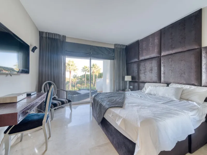 Expansive Mountain and Sea View Apartment Near Golf Valley | Marbella