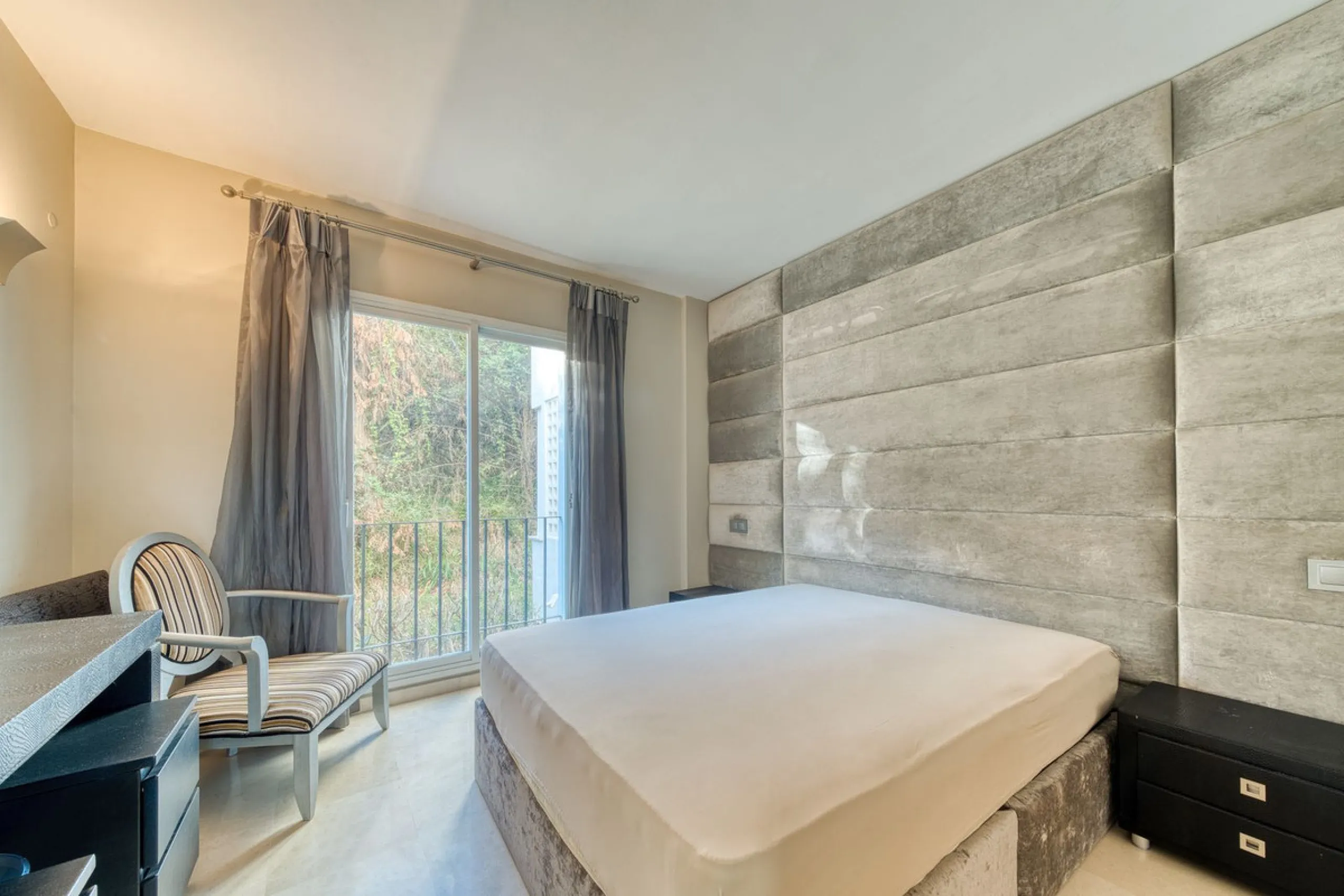 Expansive Mountain and Sea View Apartment Near Golf Valley | Marbella
