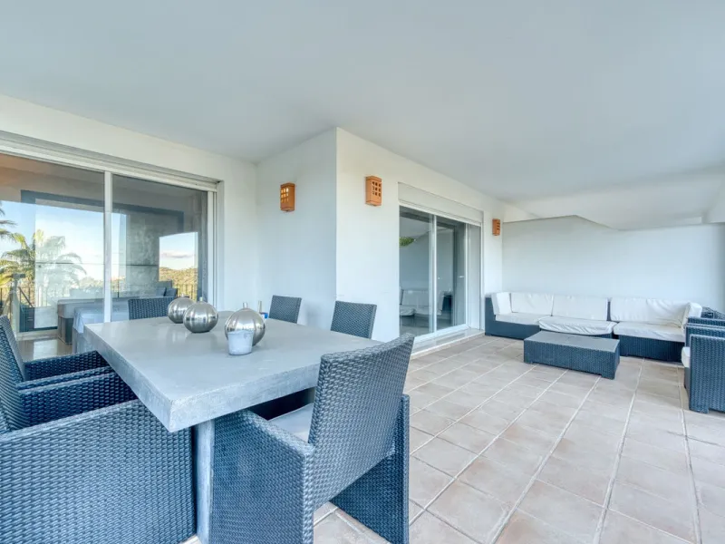 Expansive Mountain and Sea View Apartment Near Golf Valley | Marbella