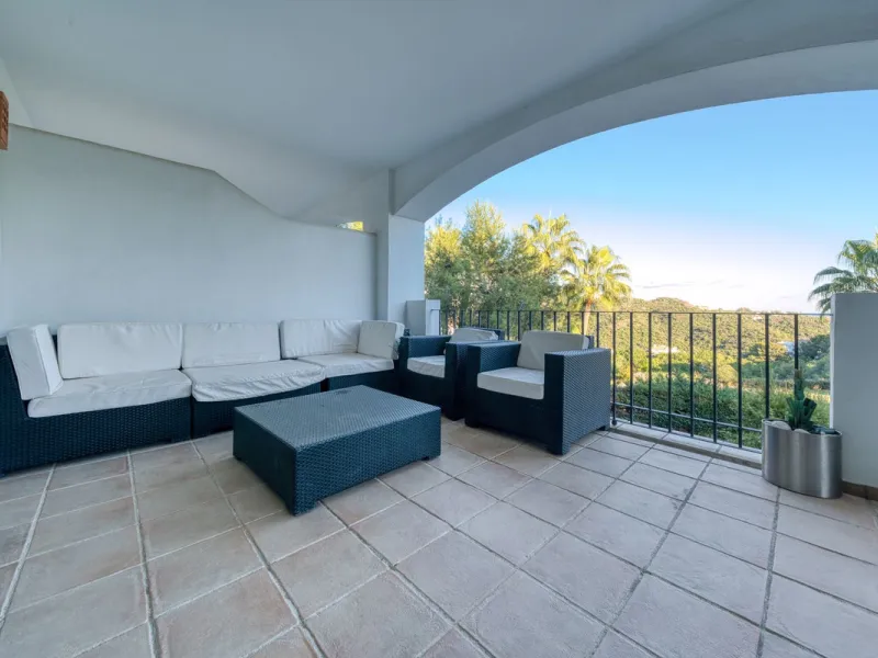 Expansive Mountain and Sea View Apartment Near Golf Valley | Marbella