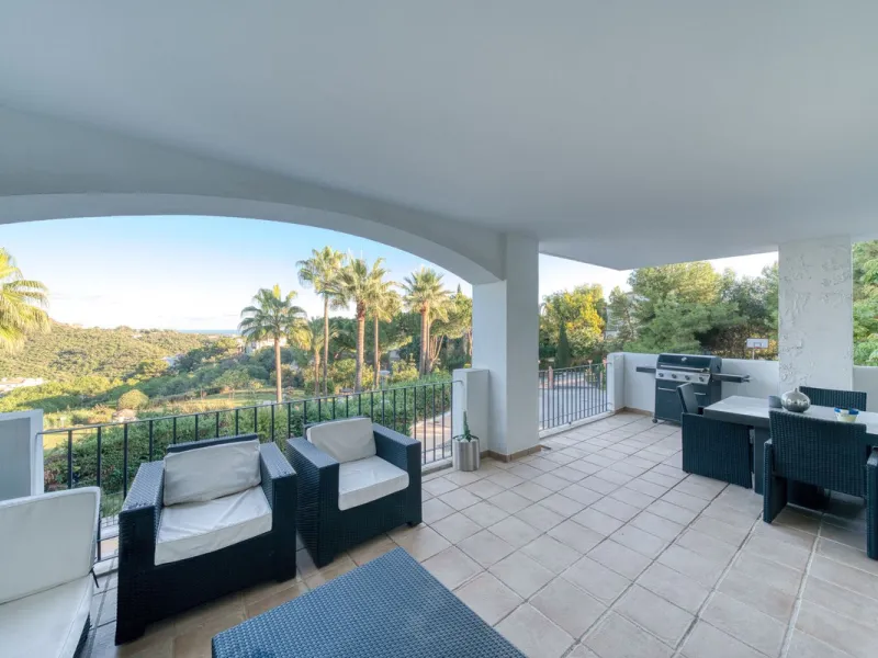Expansive Mountain and Sea View Apartment Near Golf Valley | Marbella