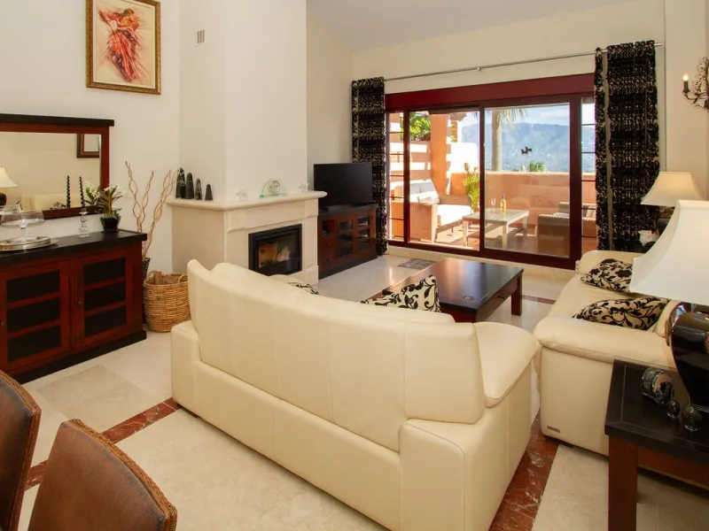 Immaculate three bedroom duplex penthouse with the most outstanding panoramic views to sea and mountains..