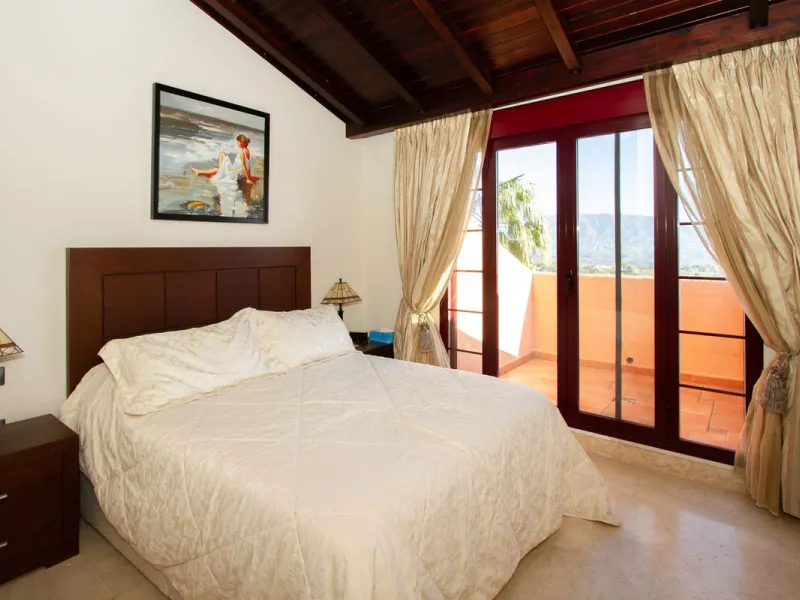 Immaculate three bedroom duplex penthouse with the most outstanding panoramic views to sea and mountains..