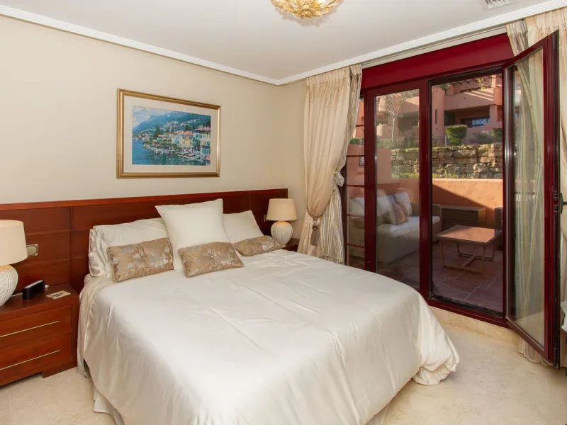 Immaculate three bedroom duplex penthouse with the most outstanding panoramic views to sea and mountains..