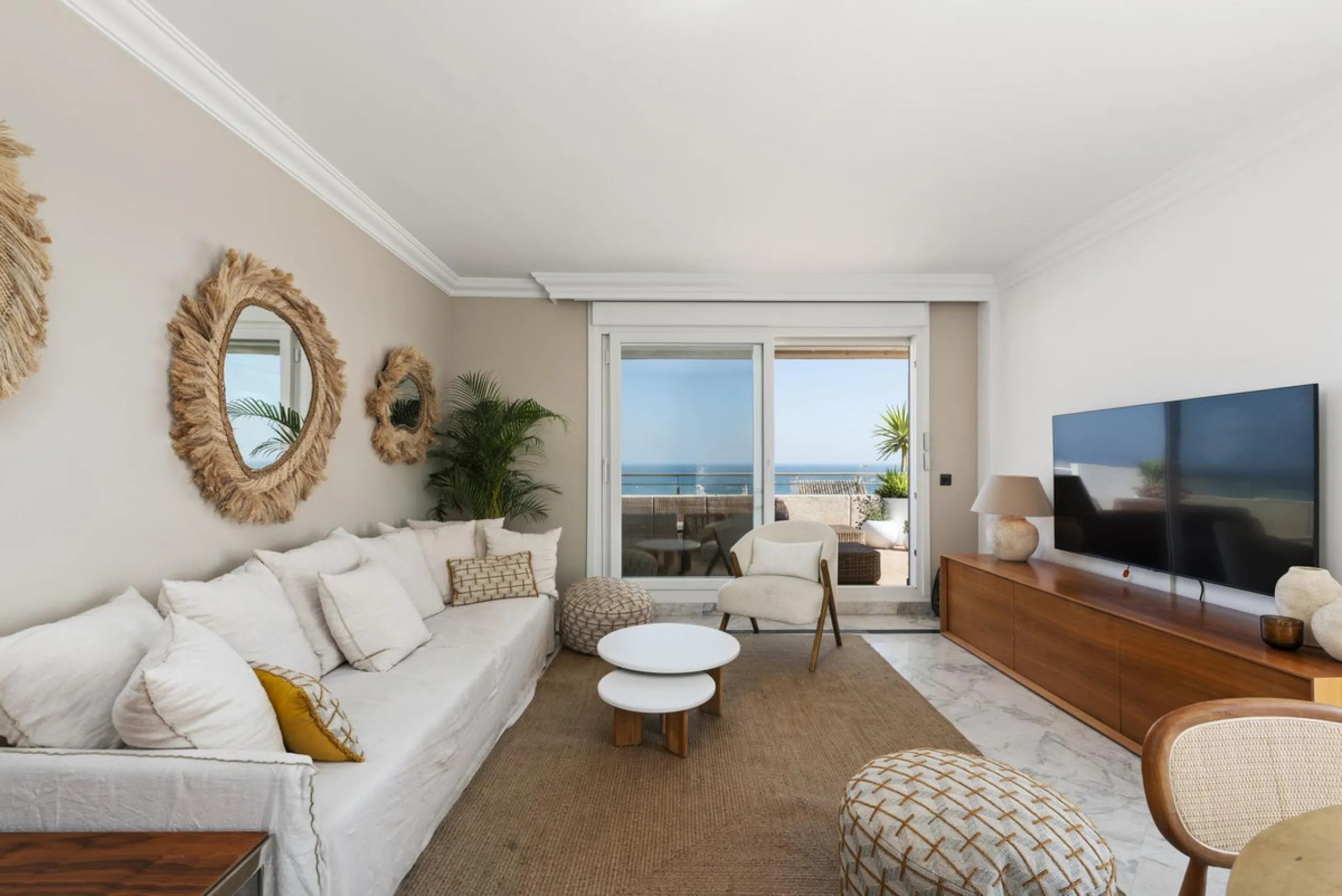 !Discover one of a kind exquisite Penthouse!,