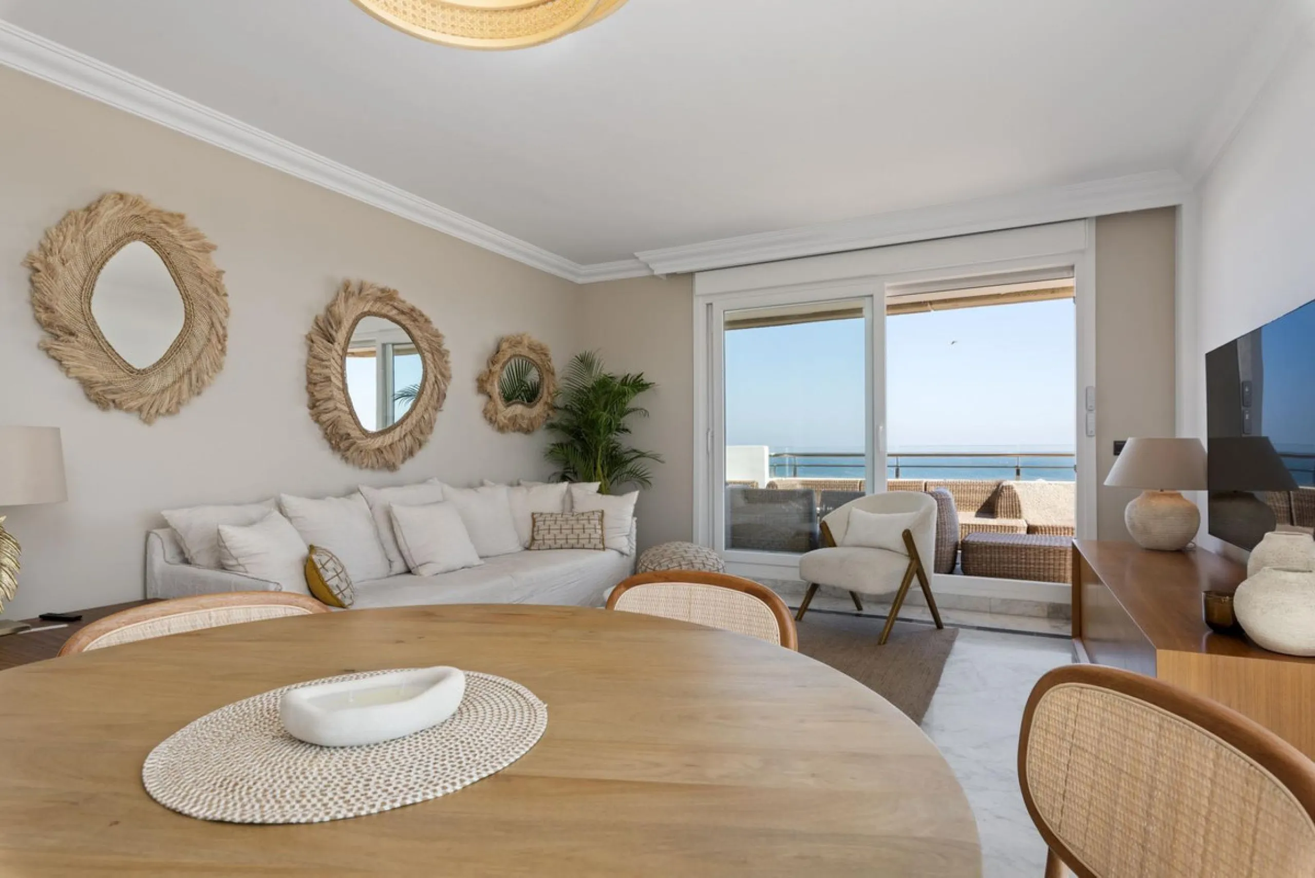 !Discover one of a kind exquisite Penthouse!,