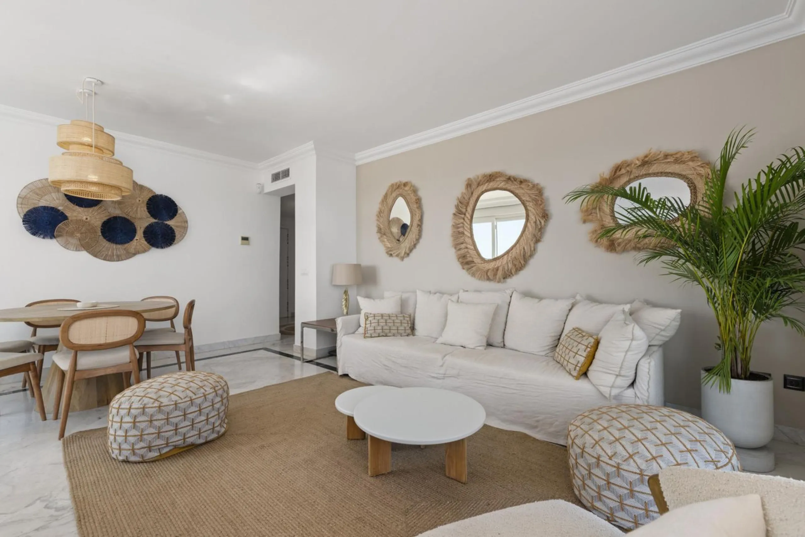 !Discover one of a kind exquisite Penthouse!,
