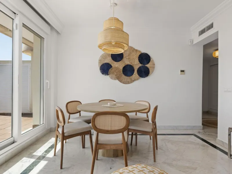 !Discover one of a kind exquisite Penthouse!,