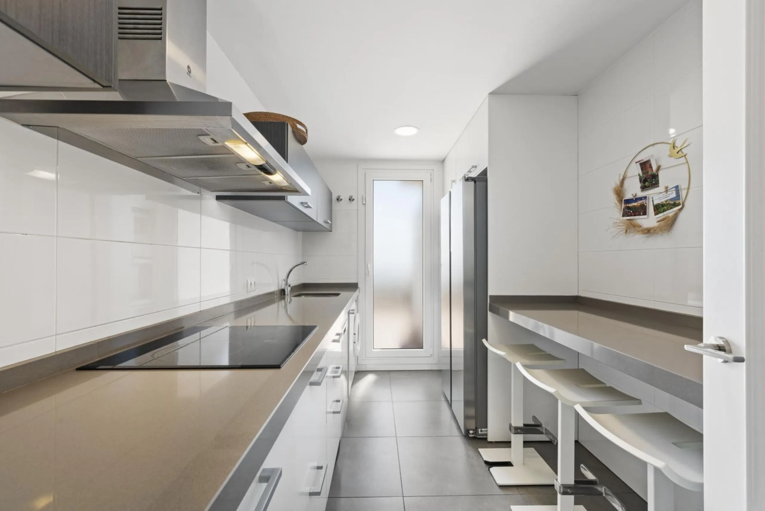 !Discover one of a kind exquisite Penthouse!,