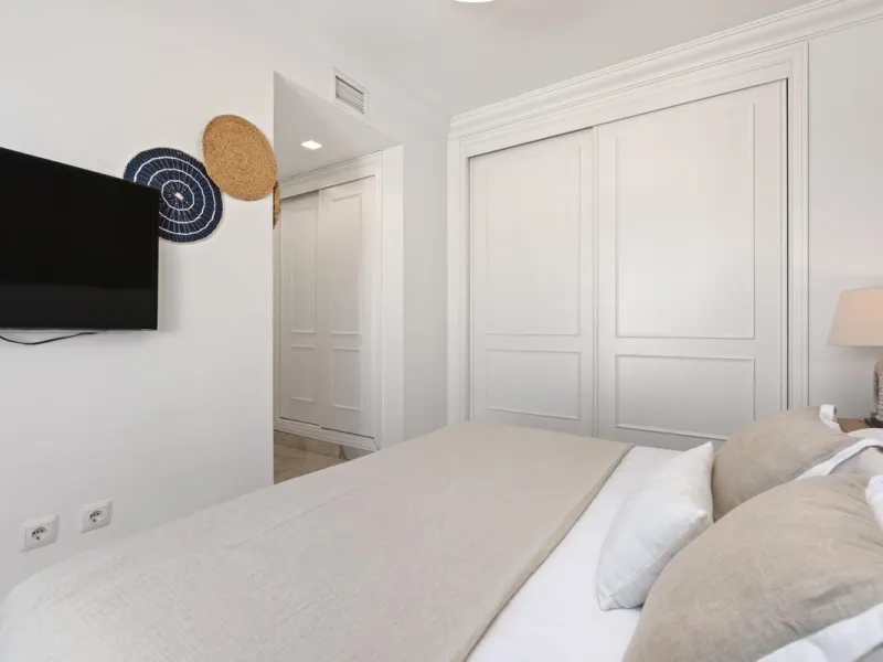 !Discover one of a kind exquisite Penthouse!,