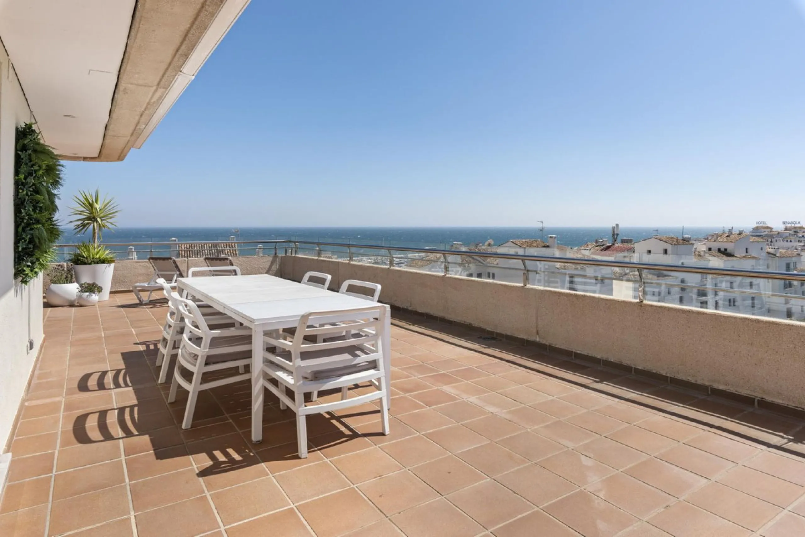 !Discover one of a kind exquisite Penthouse!,