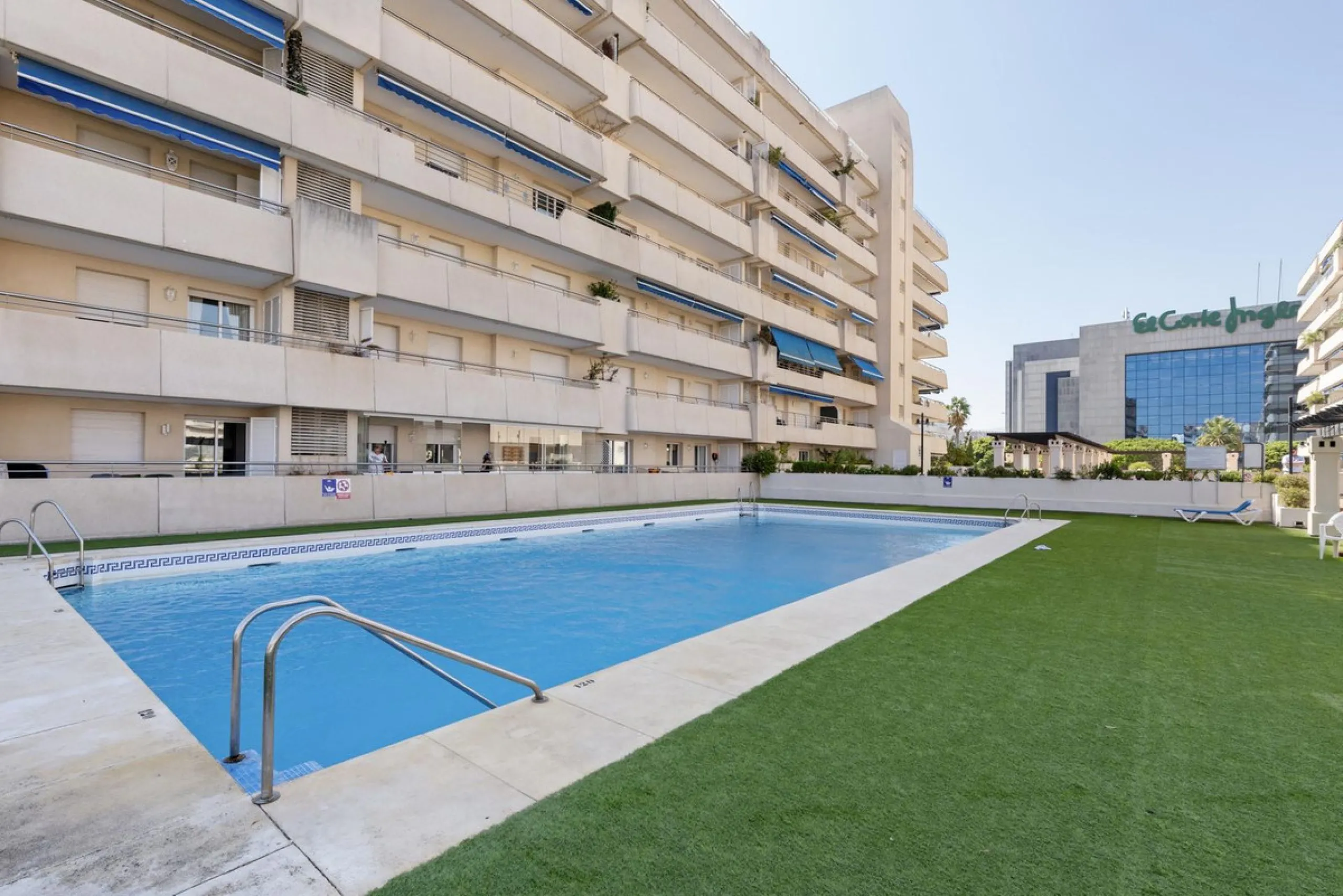 !Discover one of a kind exquisite Penthouse!,