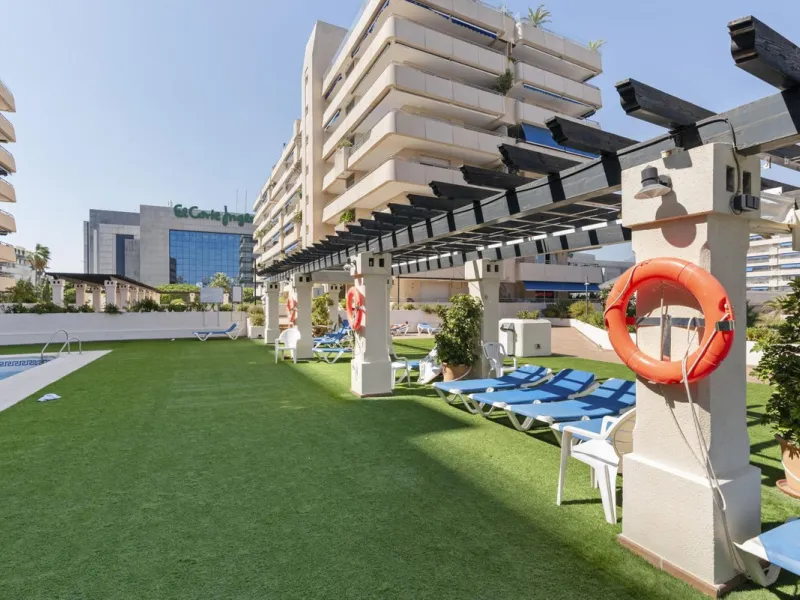 !Discover one of a kind exquisite Penthouse!,