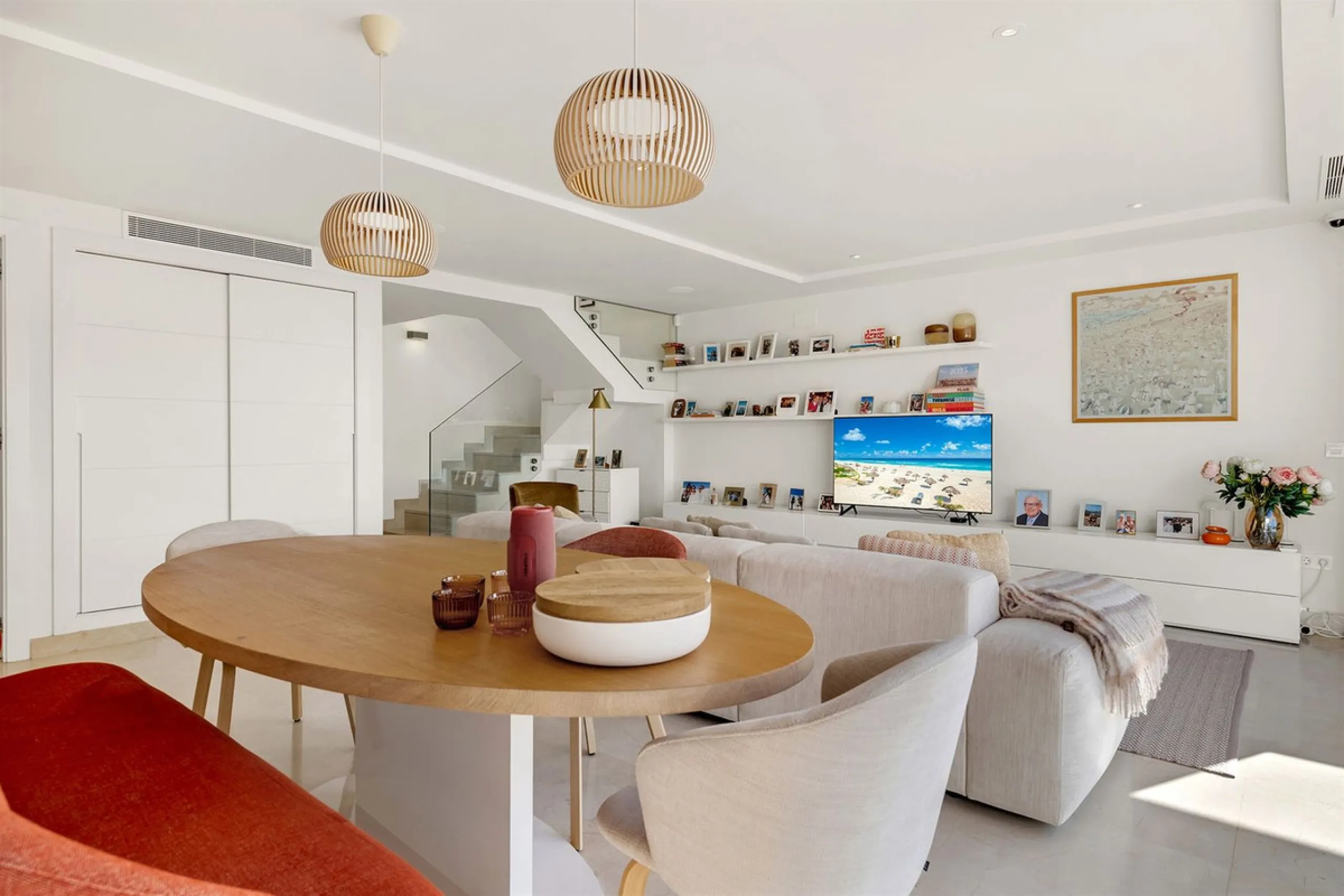 ICONIC SOUTH-FACING DUPLEX PENTHOUSE WITH PRIVATE SOLARIUM & POOL FOR SALE