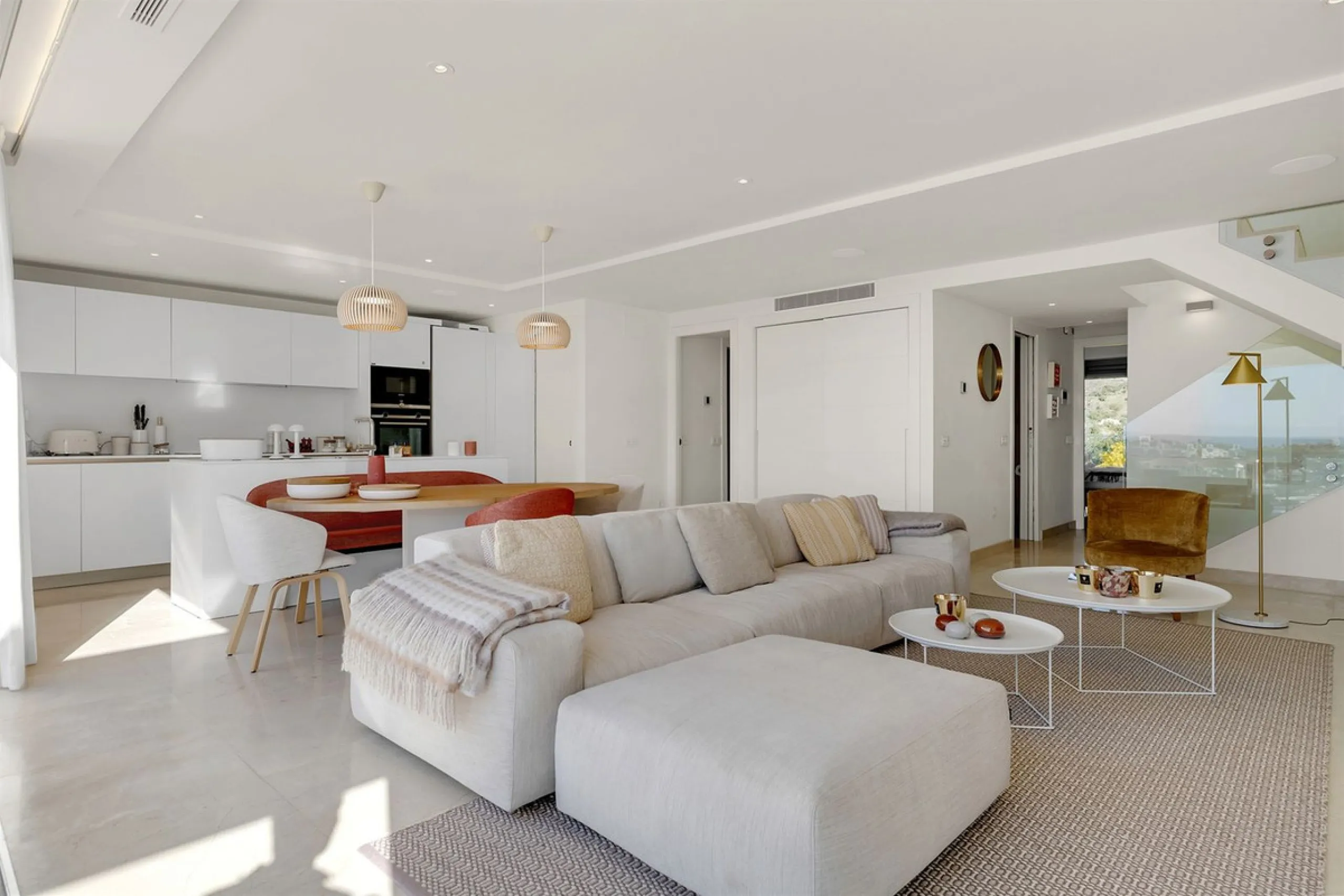 ICONIC SOUTH-FACING DUPLEX PENTHOUSE WITH PRIVATE SOLARIUM & POOL FOR SALE