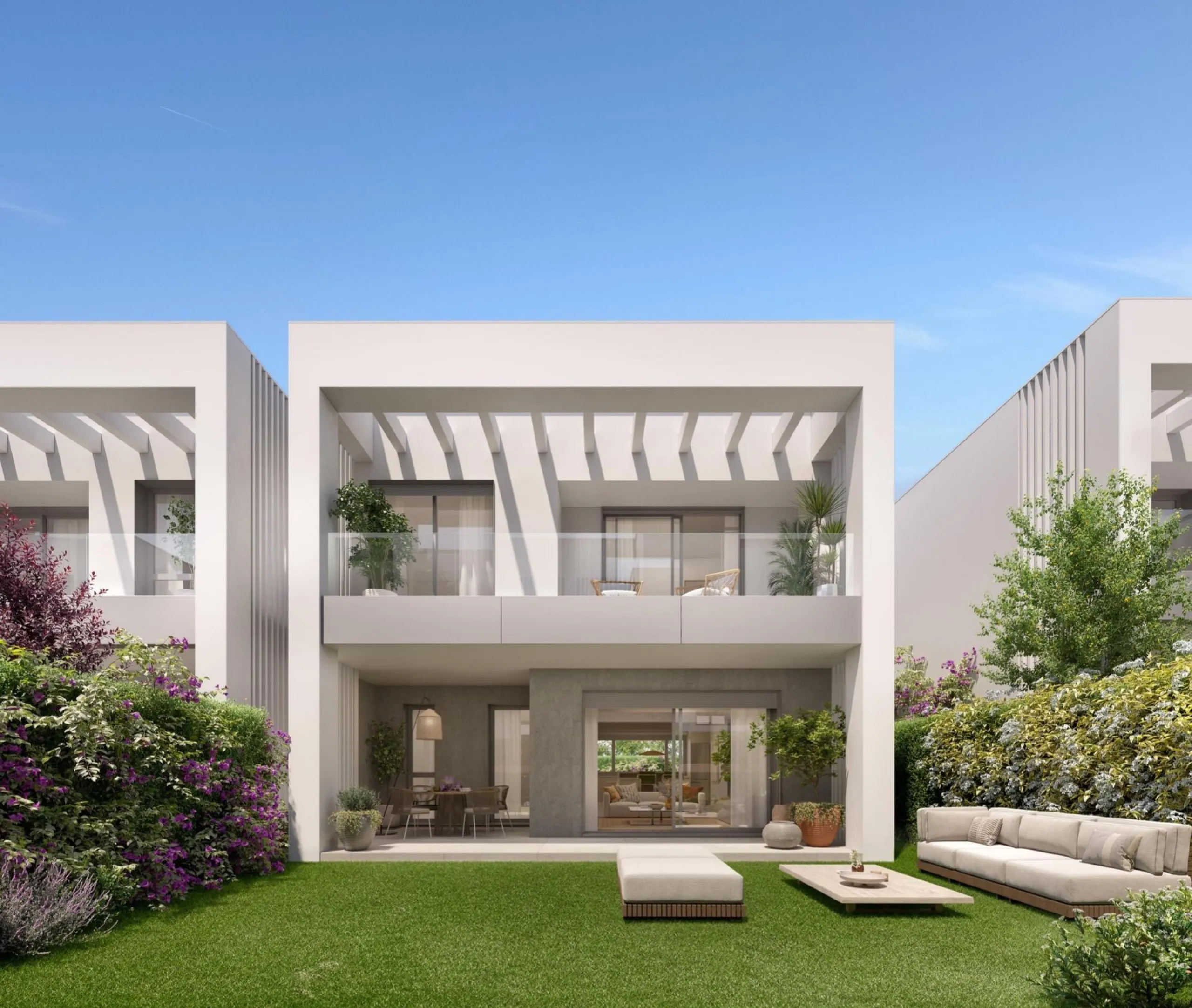 Fabulous exclusive project of 2, 3 and 4 bedroom detached and multi-family homes in Elviria playa, one of the most exclusive residential areas of Marbella East and one of the best beaches on the Costa del Sol. & & Air-conditioning system with aeroth