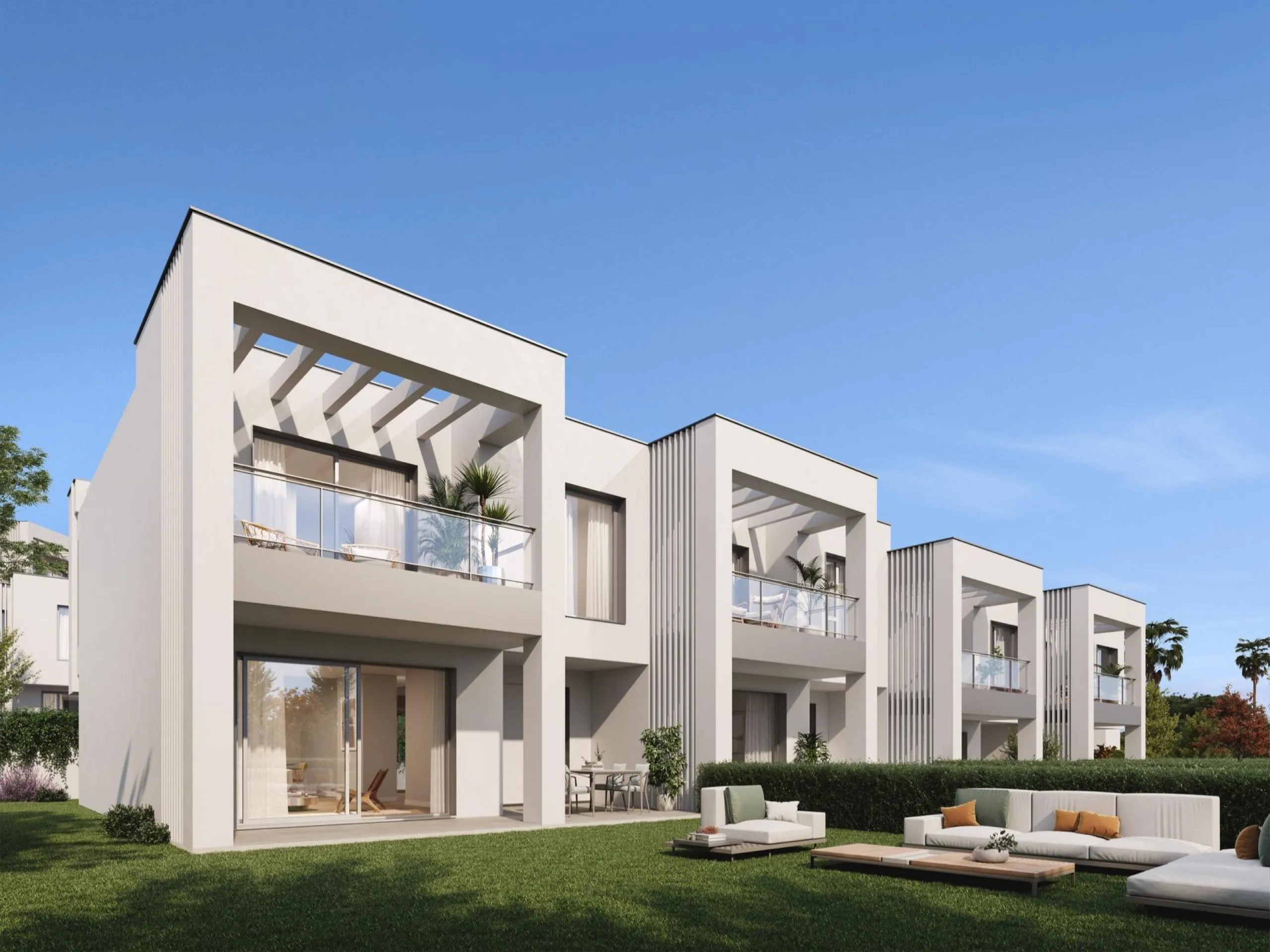 Fabulous exclusive project of 2, 3 and 4 bedroom detached and multi-family homes in Elviria playa, one of the most exclusive residential areas of Marbella East and one of the best beaches on the Costa del Sol. & & Air-conditioning system with aeroth