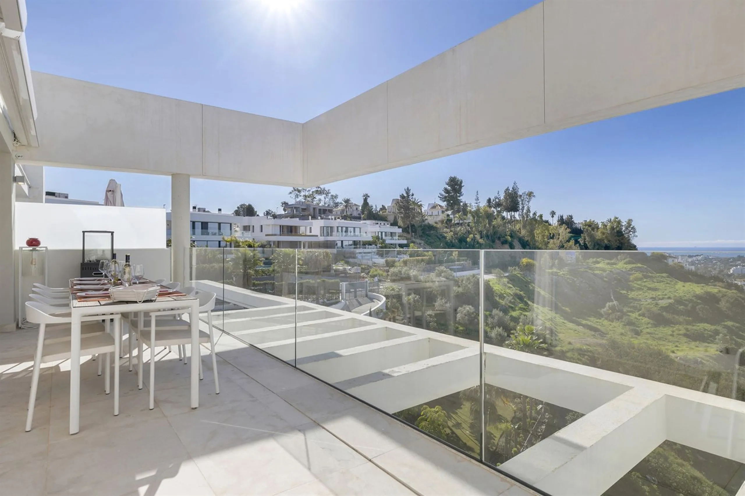 ICONIC SOUTH-FACING DUPLEX PENTHOUSE WITH PRIVATE SOLARIUM & POOL FOR SALE