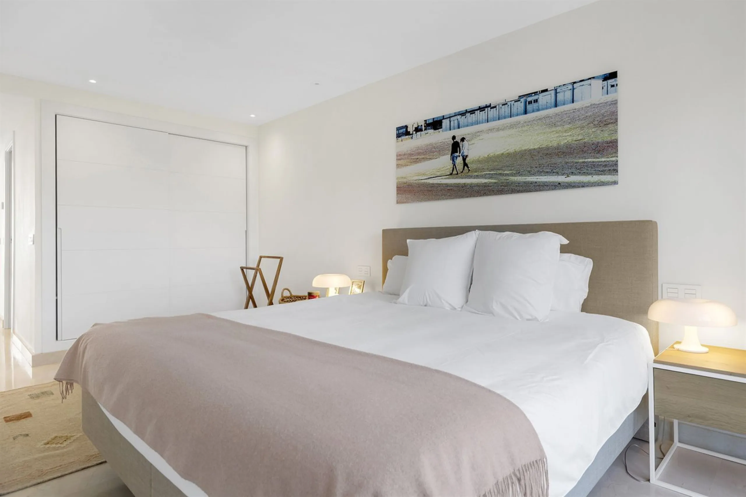 ICONIC SOUTH-FACING DUPLEX PENTHOUSE WITH PRIVATE SOLARIUM & POOL FOR SALE