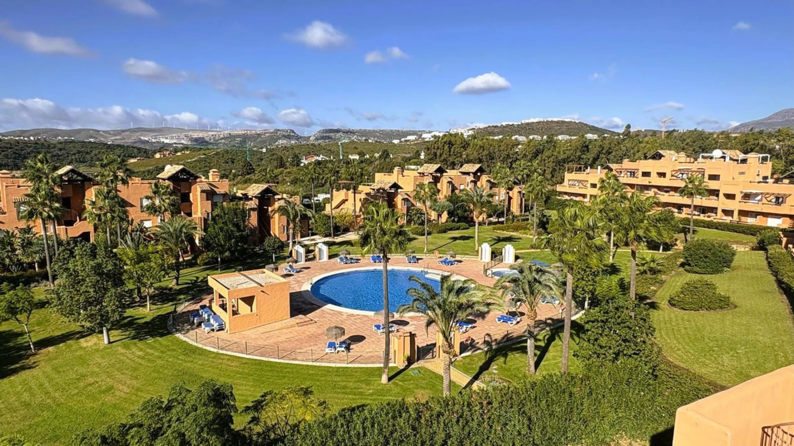 Apartment - Penthouse в продаже в Casares, Málaga. В доме 3 спален и 2 ванных комнат. Площадь дома 107 м²