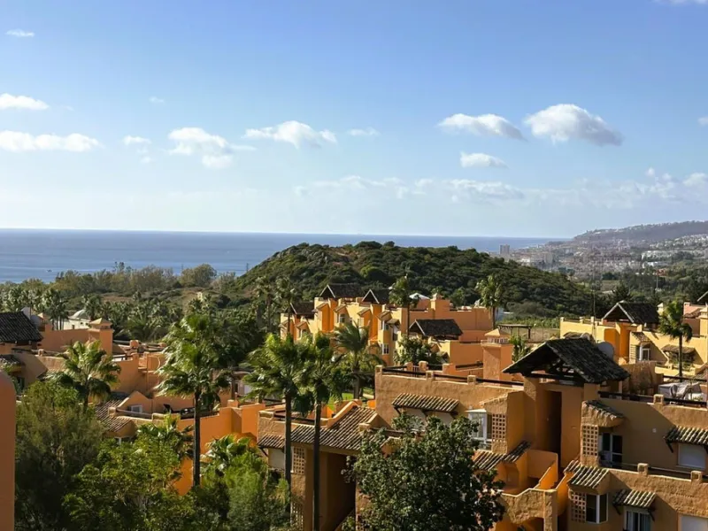 Apartment - Penthouse в продаже в Casares, Málaga. В доме 3 спален и 2 ванных комнат. Площадь дома 107 м²
